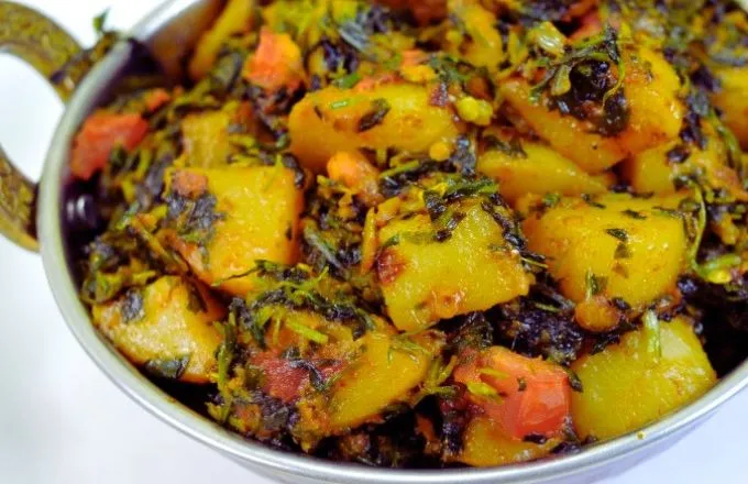 बिना कड़वी आलू मेथी की सब्जी कैसे बनाए - Aloo Methi Sabzi Recipe in Hindi