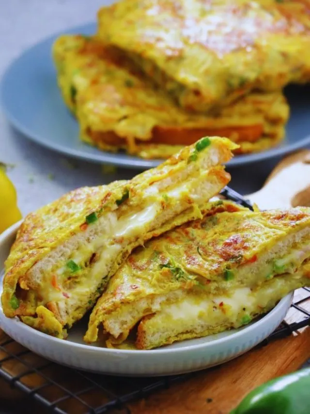 How to Make Bread Omelette Recipe in Hindi?